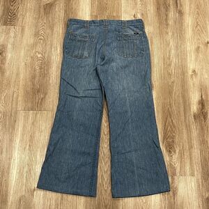 Vintage 70s Lee Bell Bottoms / Flared Women's Jeans Size 33x27 Blue Wash